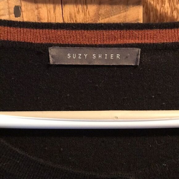 Suzy Shier cardigan   - Picture 2 of 5